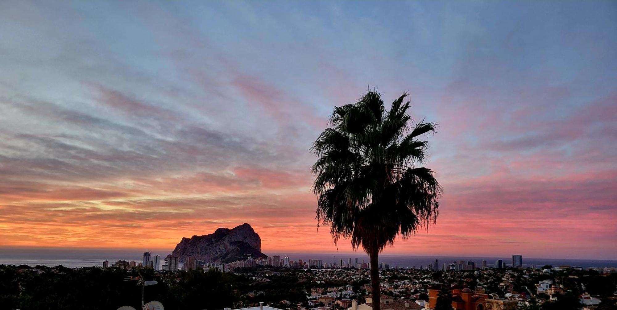 Casa Sunrise - Costa Blanca House With Rooftop, Swimming Pools And Panoramic Sea And Calpe Views Exterior foto