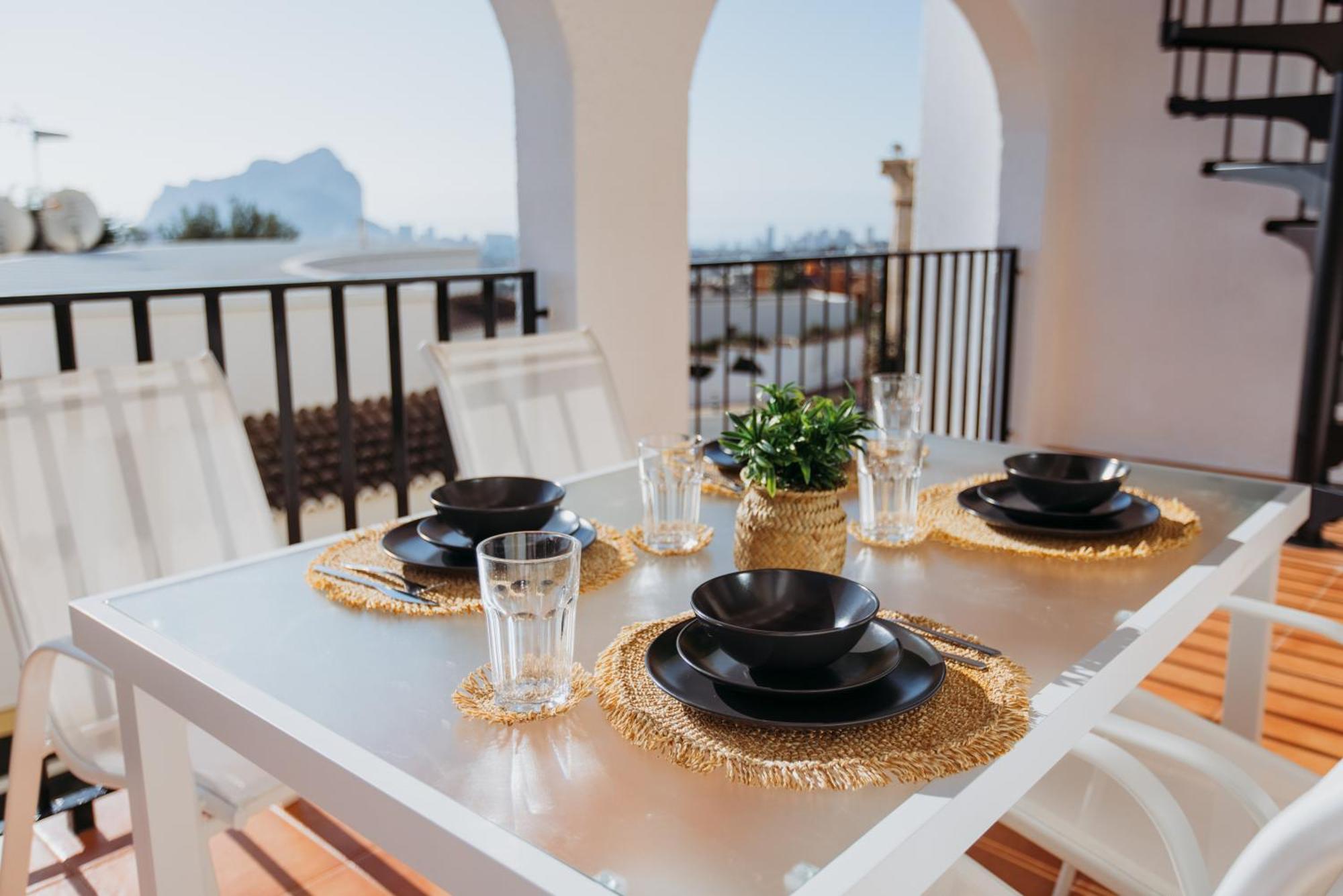 Casa Sunrise - Costa Blanca House With Rooftop, Swimming Pools And Panoramic Sea And Calpe Views Exterior foto