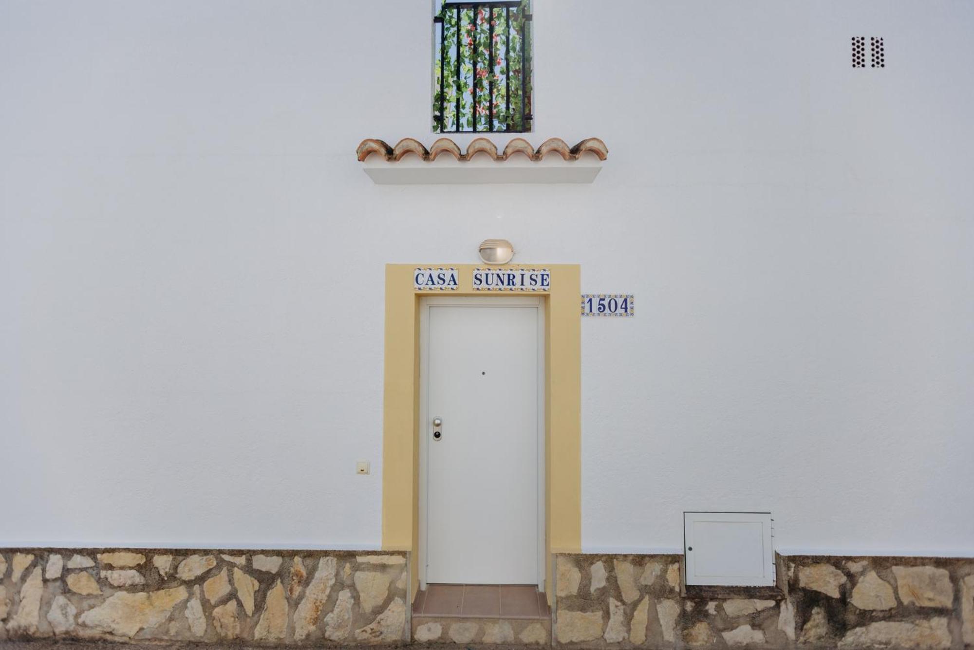 Casa Sunrise - Costa Blanca House With Rooftop, Swimming Pools And Panoramic Sea And Calpe Views Exterior foto