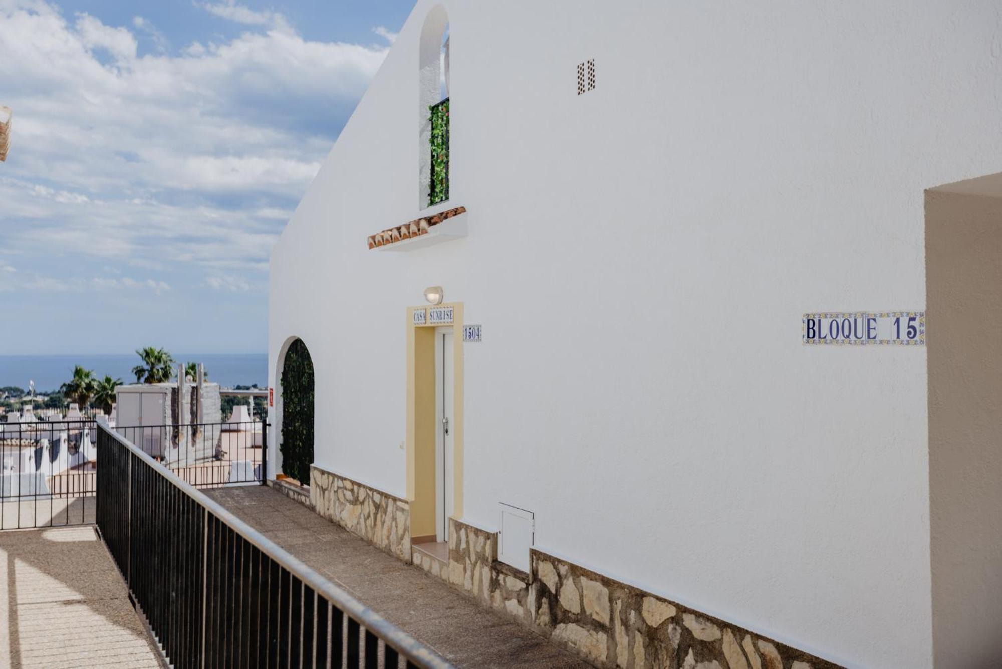 Casa Sunrise - Costa Blanca House With Rooftop, Swimming Pools And Panoramic Sea And Calpe Views Exterior foto